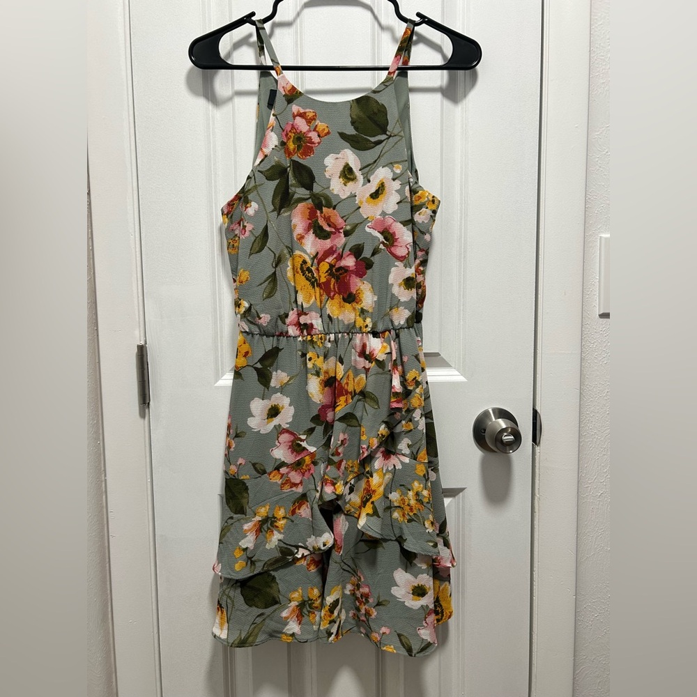 💕 Iz Byer Gray Floral Print Dress